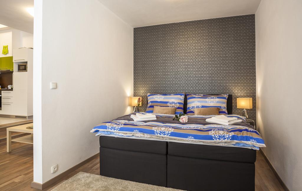 Stay In City Apartment Bastova Bratislava Esterno foto
